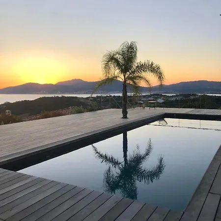 Mylena Avec Vue Sur La Baie D'ajaccio *